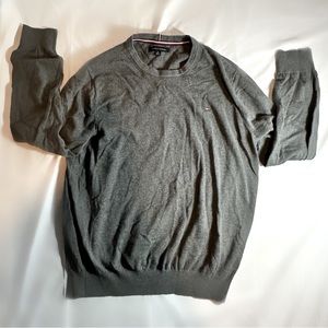 Tommy Hilfiger Men’s Gray Crewneck Pullover - Size XL